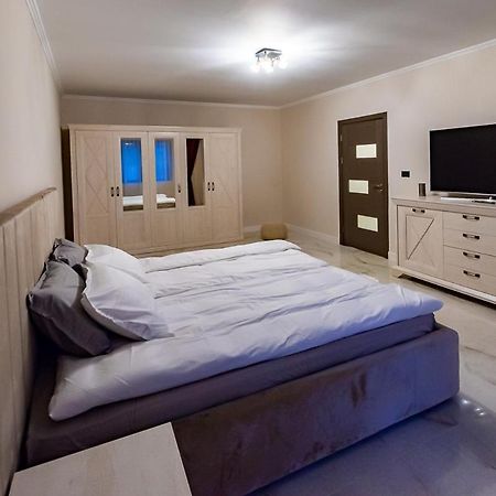 Moky Rezident Apartment Arad Exterior photo